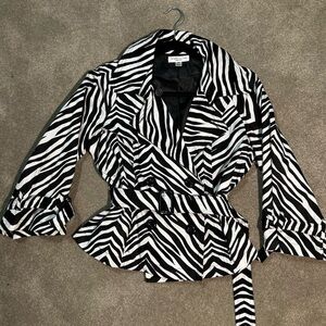 Zebra Print Belted Short Trench Coat size PM